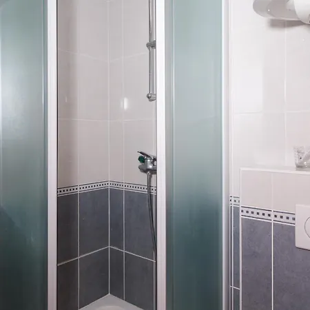 Guest house Vesna 3*